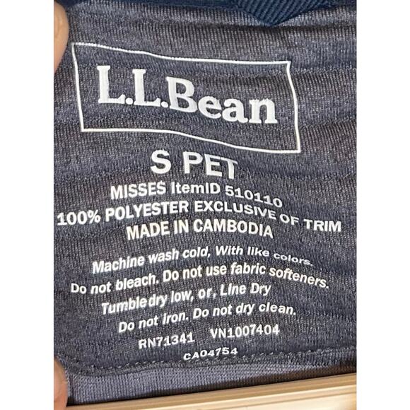 LL Bean Pullover Womens Small Navy
Red Airlight Colorblock Quilted Sweatshirt - Picture 4 of 5